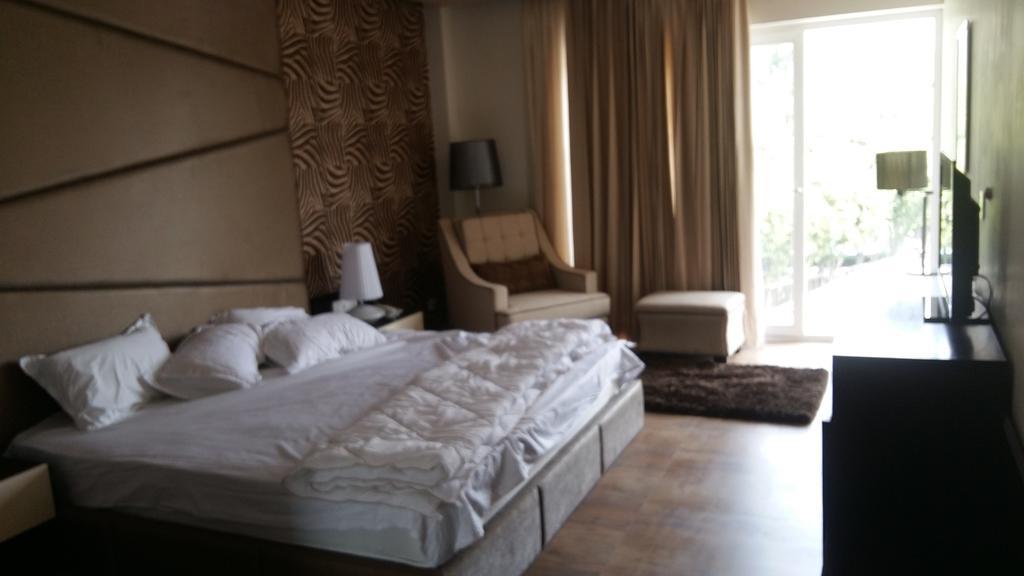 Hardy'S World Hotel Ludhiana Room photo